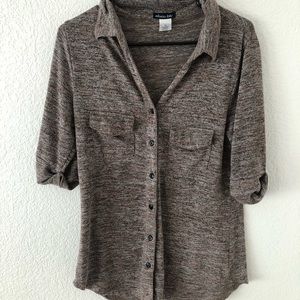 Olivia Blue. brown  (Cardigan  like)size Small